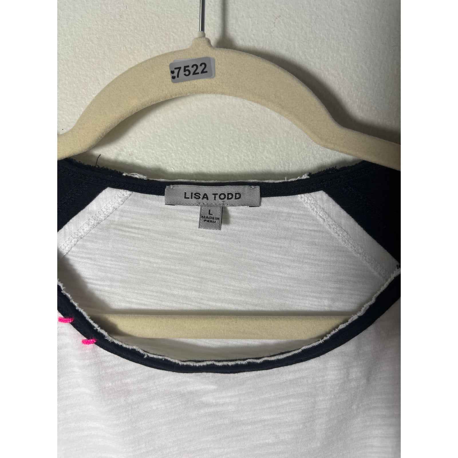 Lisa Todd White w Black Sleeve Tee Sz L