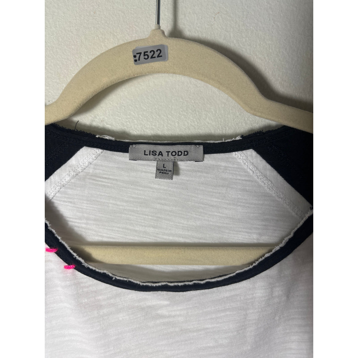 Lisa Todd White w Black Sleeve Tee Sz L