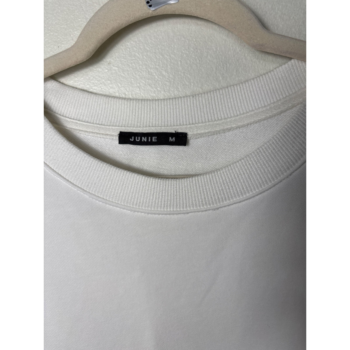 Junie White with Trimmed Long Sleeves Sweatshirt Sz M