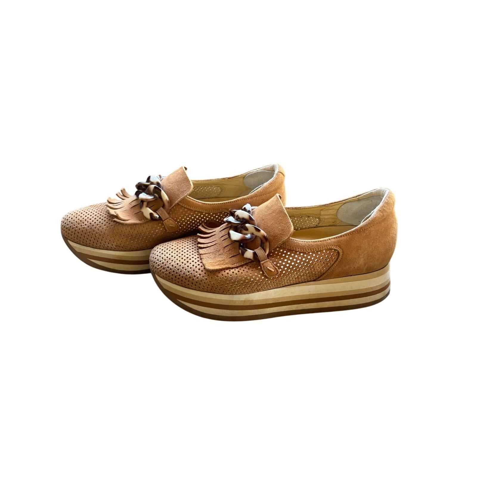 Soft Waves Tan Suede Platform Loafer with Tortoise Shell Details Sz 39
