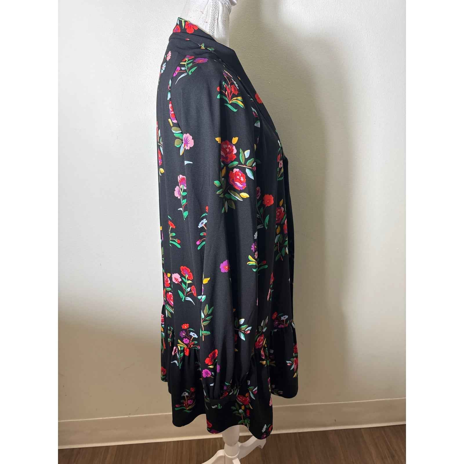 Kate Spade Black Floral Long Sleeve V-Neck Ruffled Mini Dress Sz m