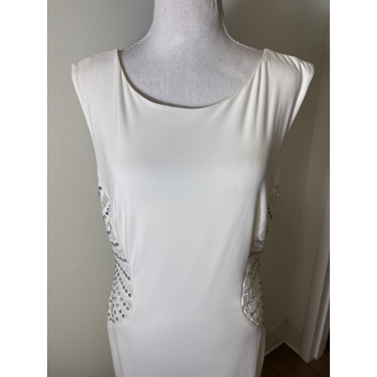 NWT Laundry Off White Sleeveless Body Con Gown with Rhinestones Sz 10