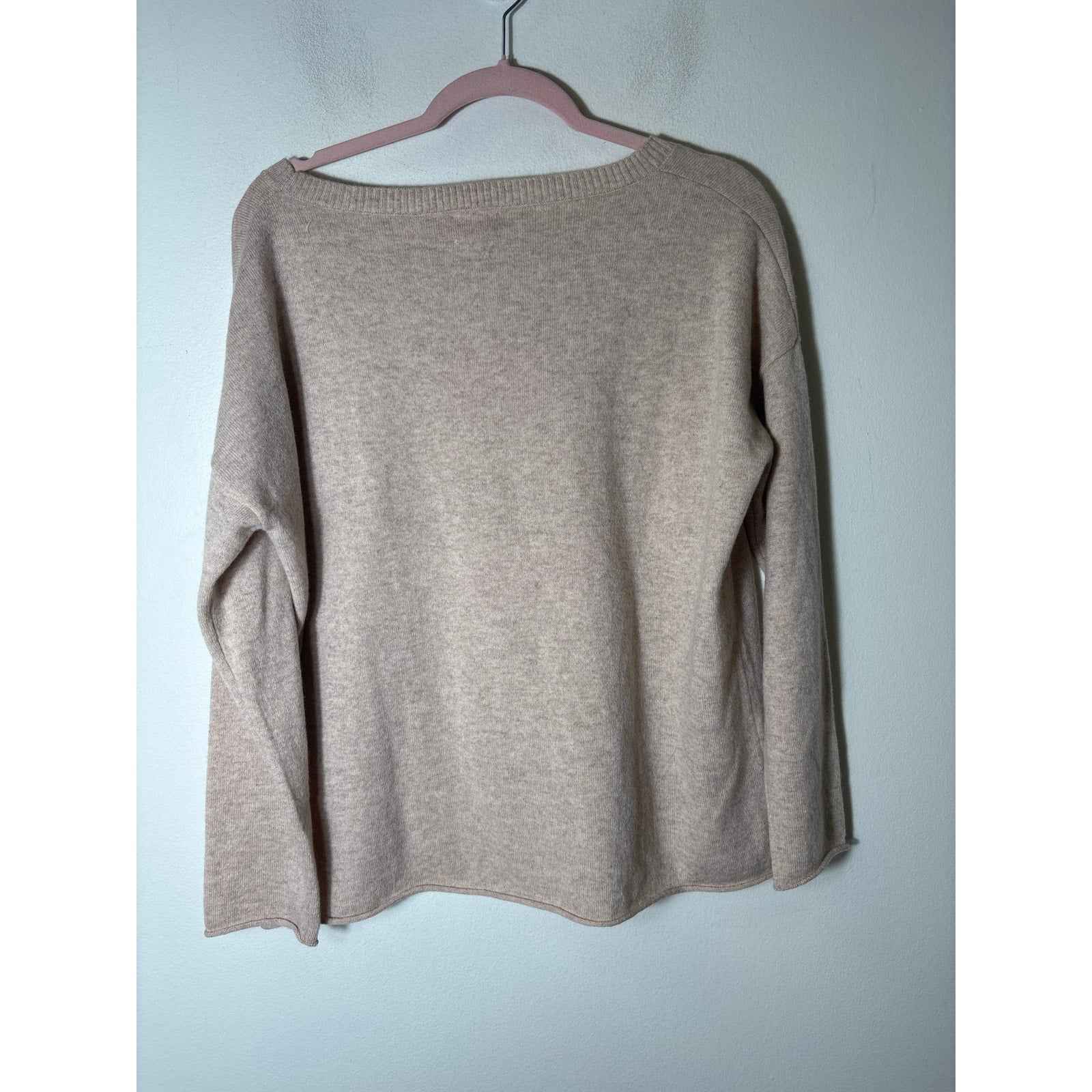 NWT Pink Pineapple Beige Long Sleeve "Vail & Veuve" Cashmere Sweater Sz L