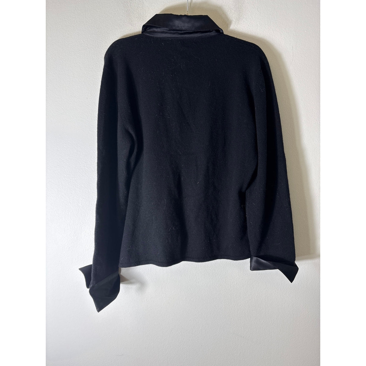 Thalian Black Long sleeve Cashmere Snap Front Collared Sweater Sz L