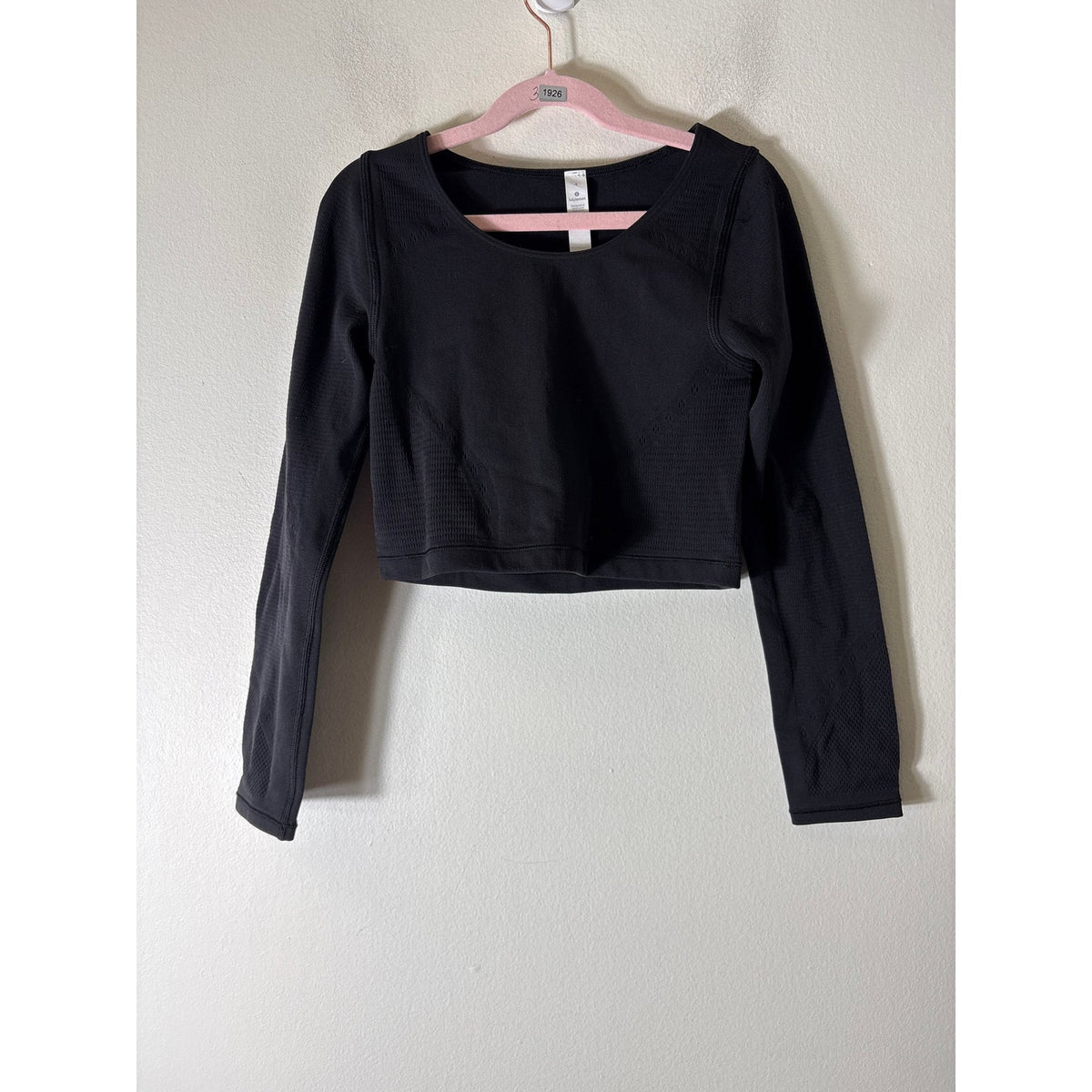 Lululemon Black Long Sleeve Cropped Athletic Top Sz 4
