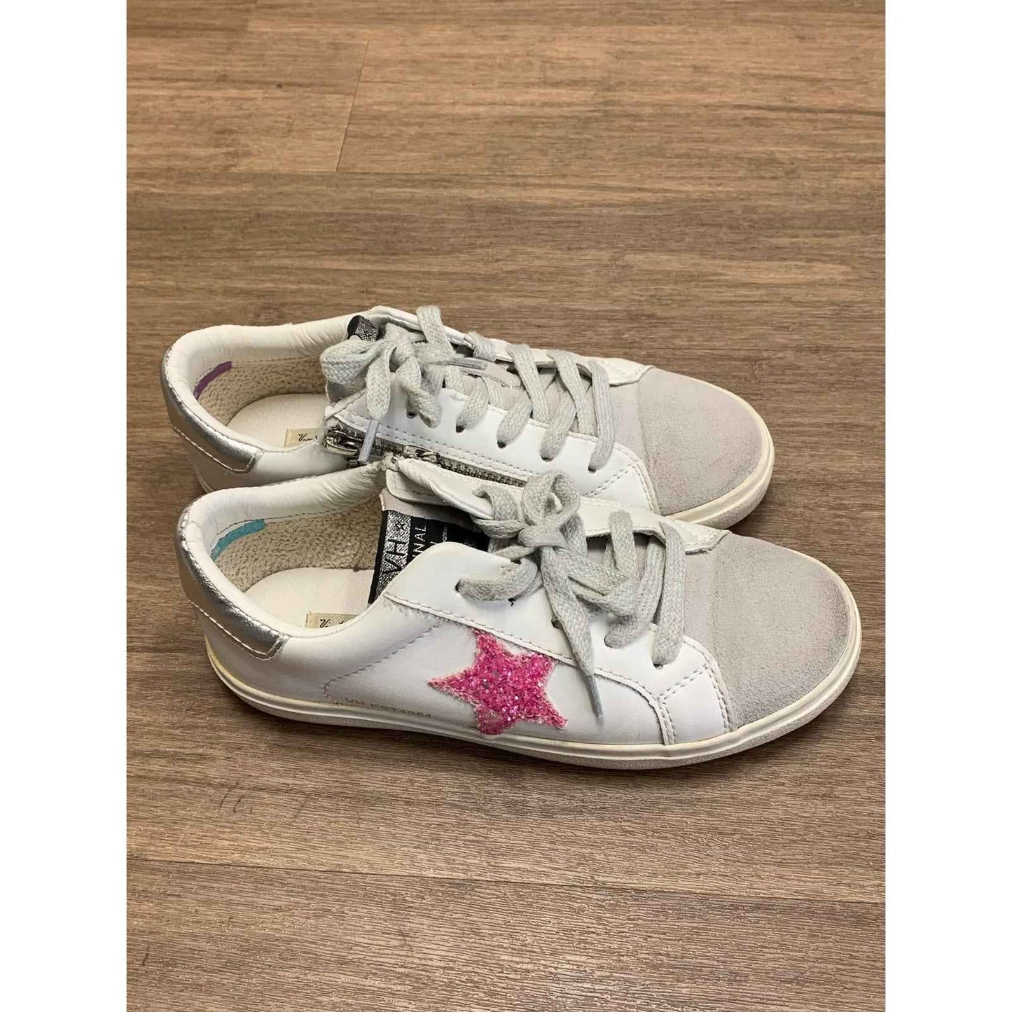 Girls/Woman's Size 5 Vintage Havannah White Gray Pink Sparkle Star Sz 5
