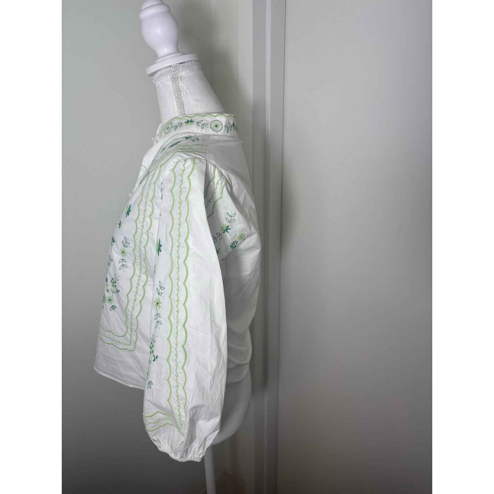 Hyacinth House Crisp Floral Embroidery Long Puff Sleeve Cotton Top Sz XXS