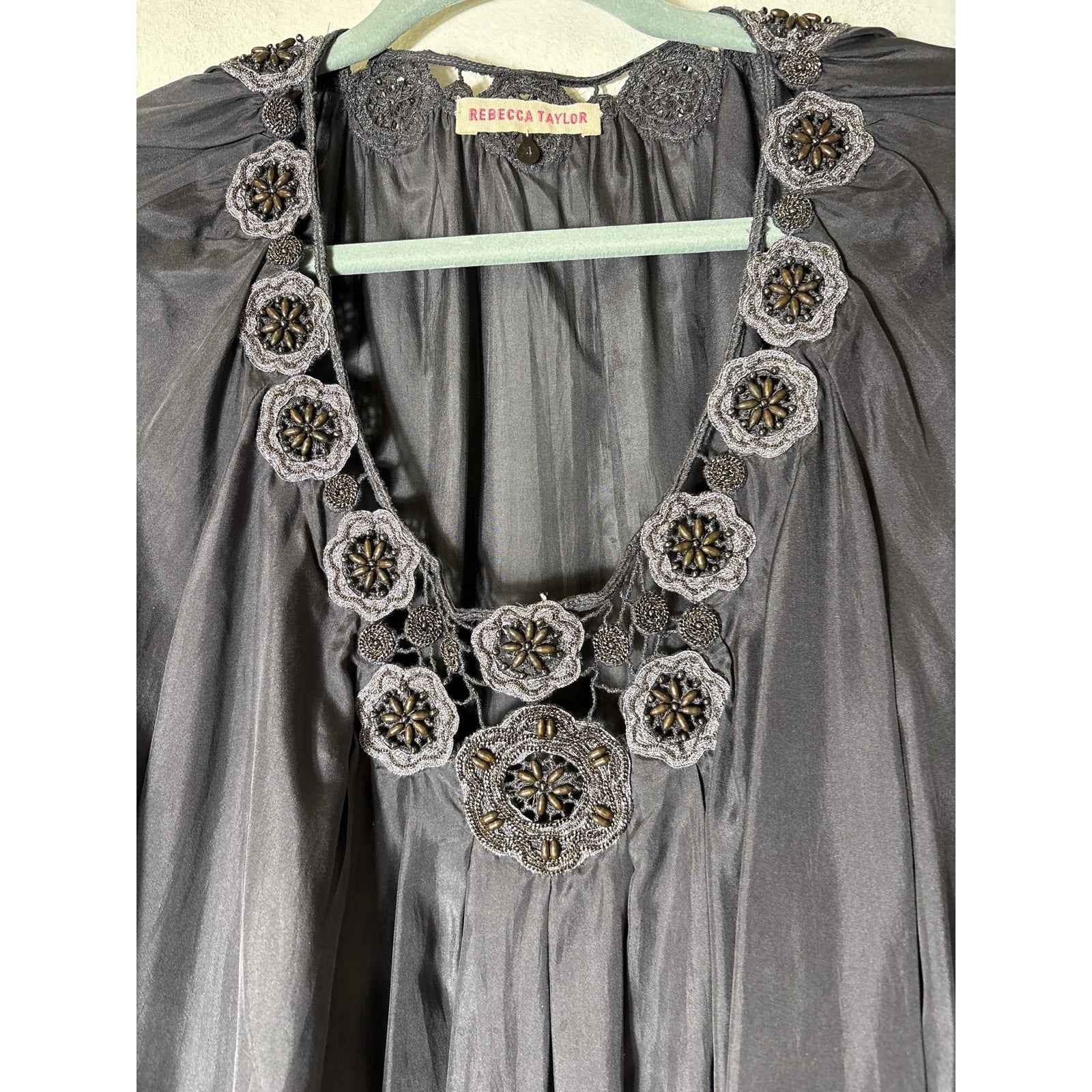 Rebecca Taylor Gray Silk Embellished Neck Ruffled Short Sleeve Top Sz 4