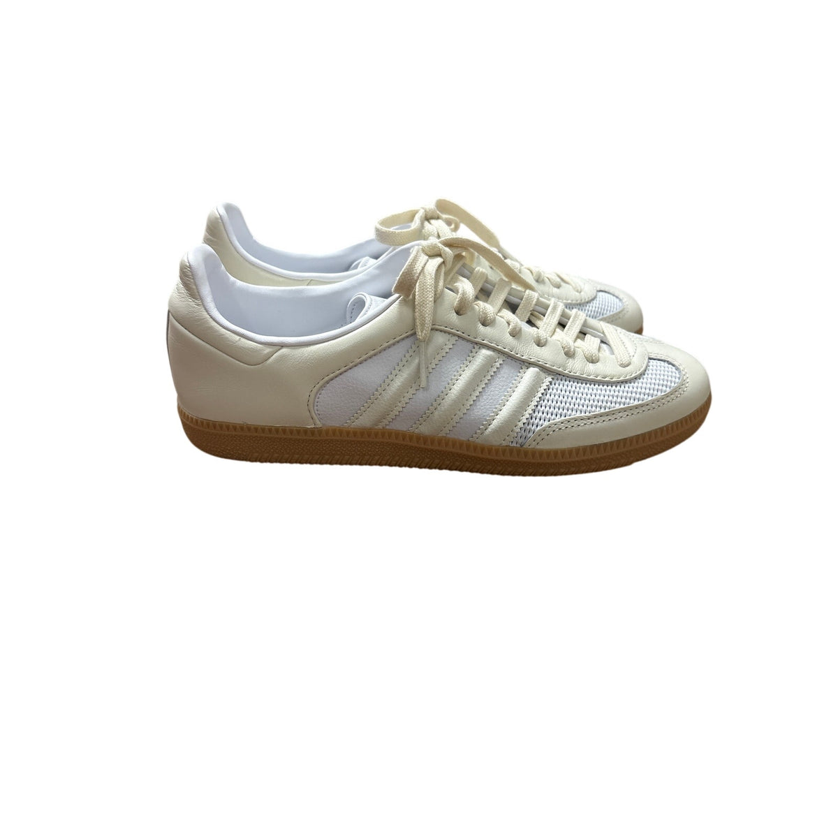 NWOB Adidas White/Cream Tennis Shoes Sz 8
