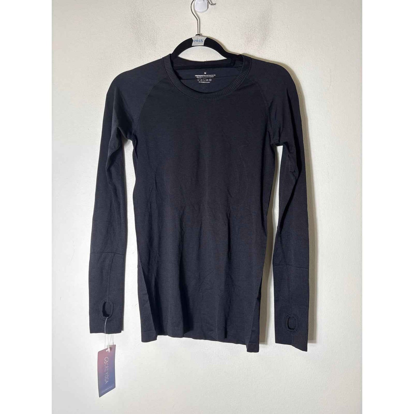 NWT CRZ Yoga Long Sleeve Athletic Shirt Sz M