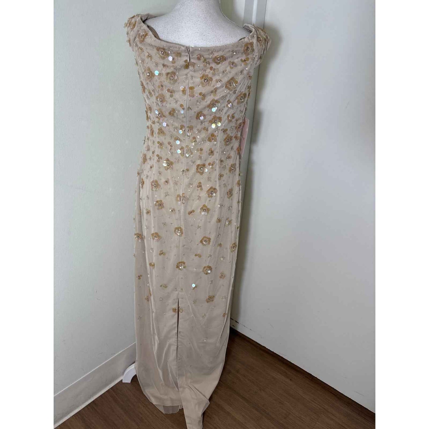 NWT Adrianna Papell Champagne Off the Shoulder Beaded Column Gown Sz 8