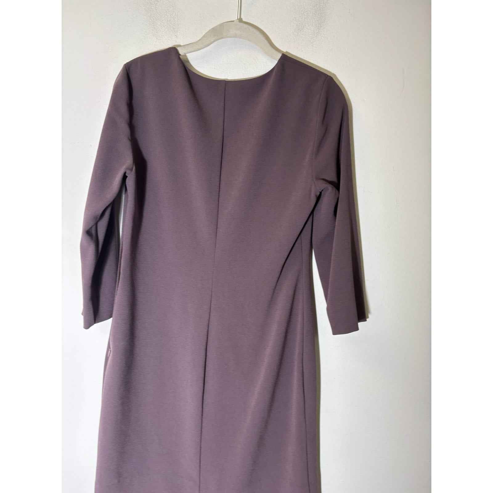 Diane Von Furstenberg Taupe Long Sleeve V-Neck Knee Length Dress Sz 6