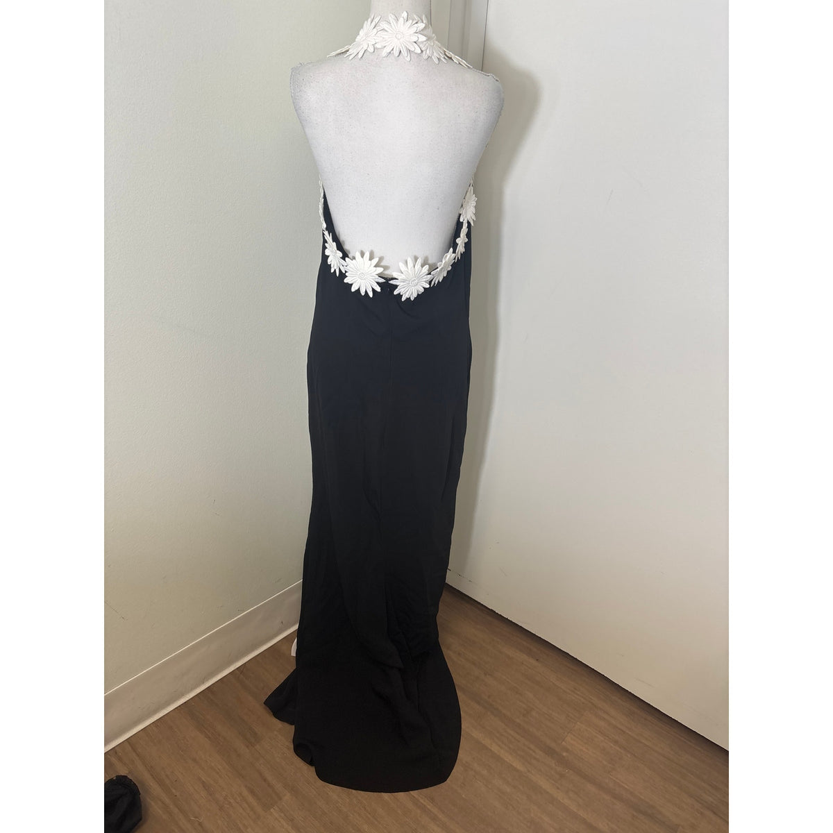 NK32 Naeem Khan Black One Shoulder Floral Strap Floor Length Dress sz 12