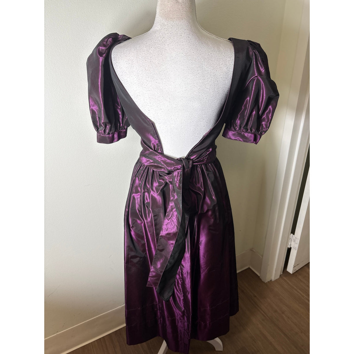 Vintage Laura Ashley Plum Satin Taffeta Short Puff Sleeve Dress Sz 8