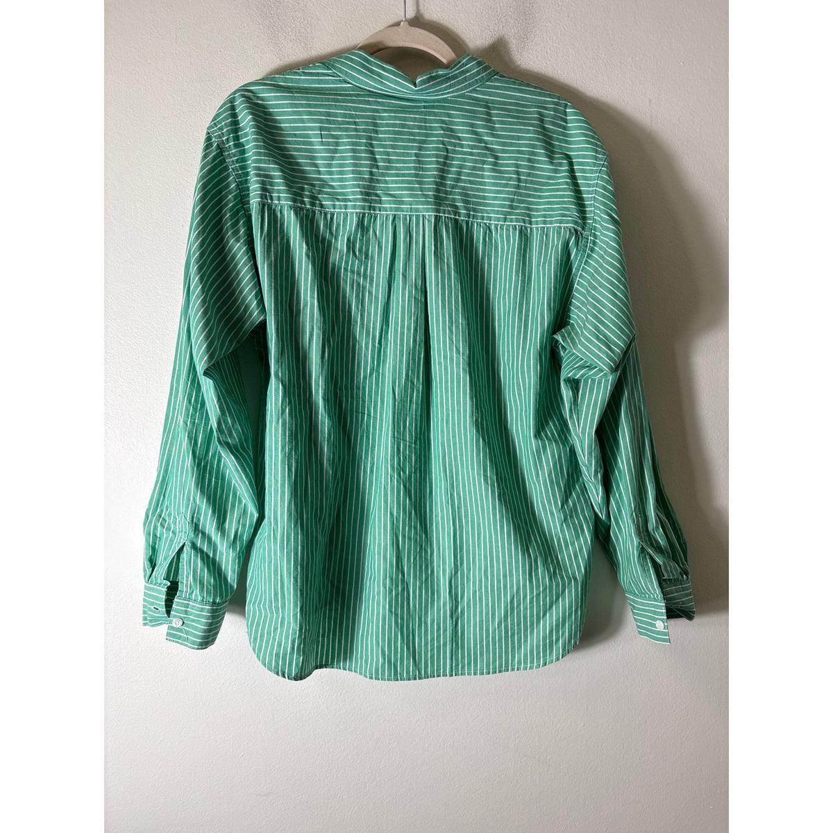 T X S /Thread and Supply Green and White Stripe Button Up Collard Shirt Sz M