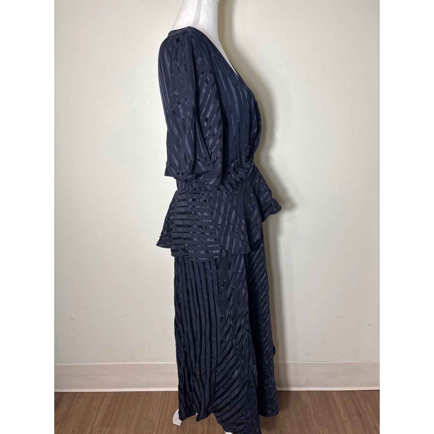 A.L.C Black Stripe Half Sleeve V-Neck Long Special Occasion Dress Sz 8