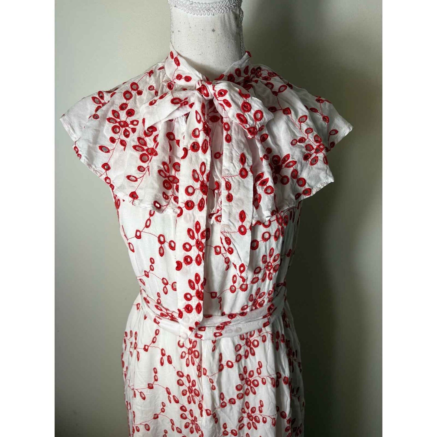 Buru White Cotton Eyelet Mock Neck Short Sleeve Floral Print Sz S