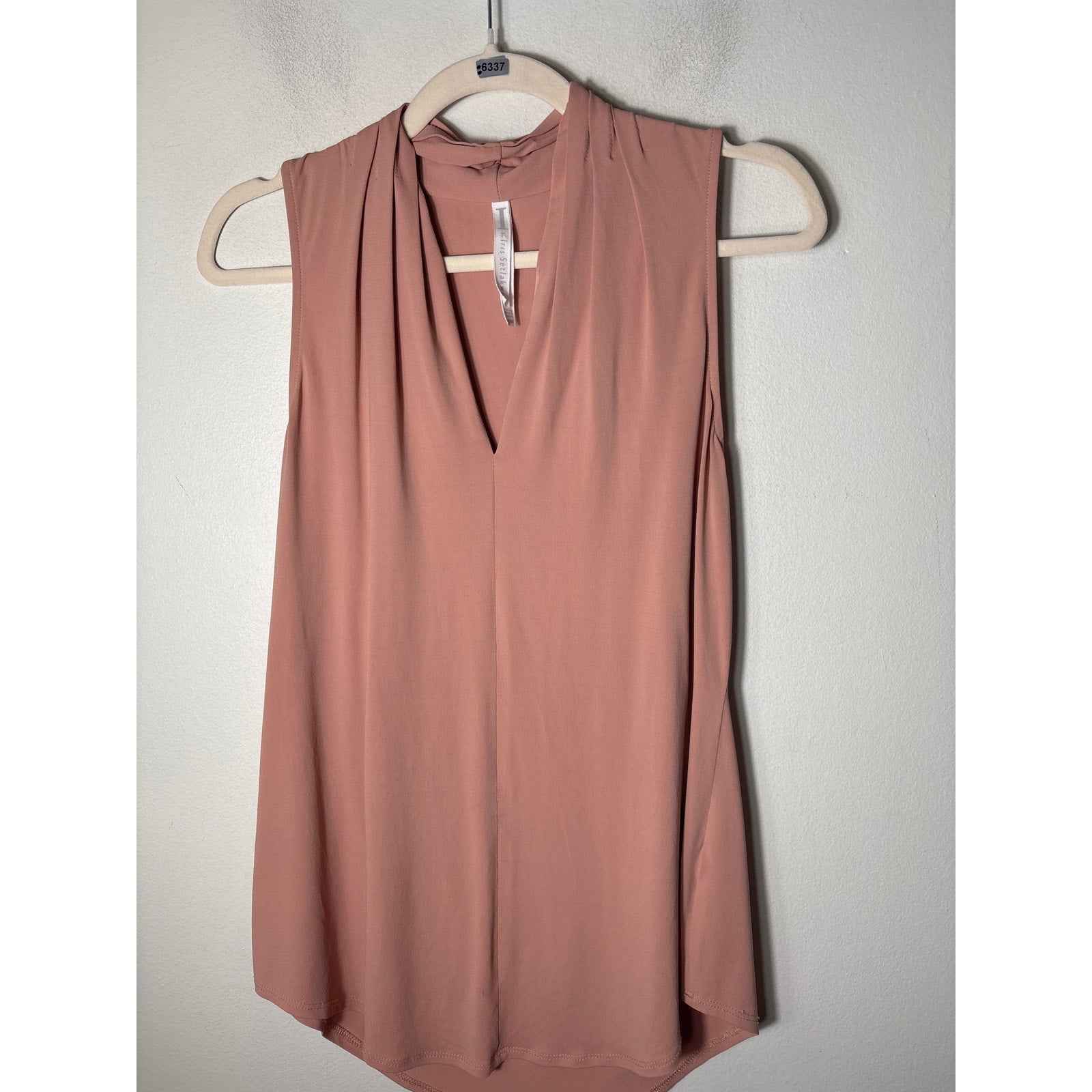 I by Iris Setlakwe Dusty Rose Sleeveless V-Neck Top Sz M