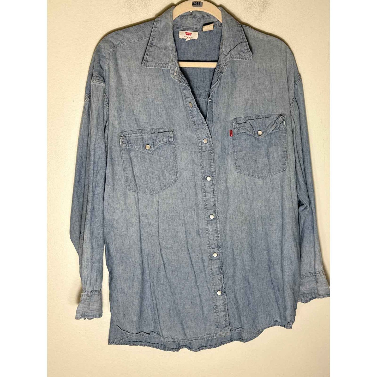 Levi Chambray with Pearl Button Up Shirt Sz S