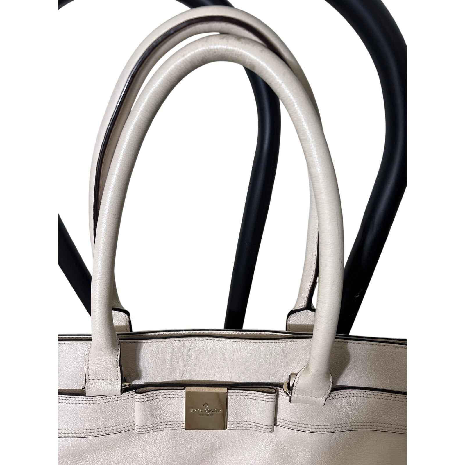 Kate Spade Beige Pebbled Leather Bow Shoulder Bag 20"x11"