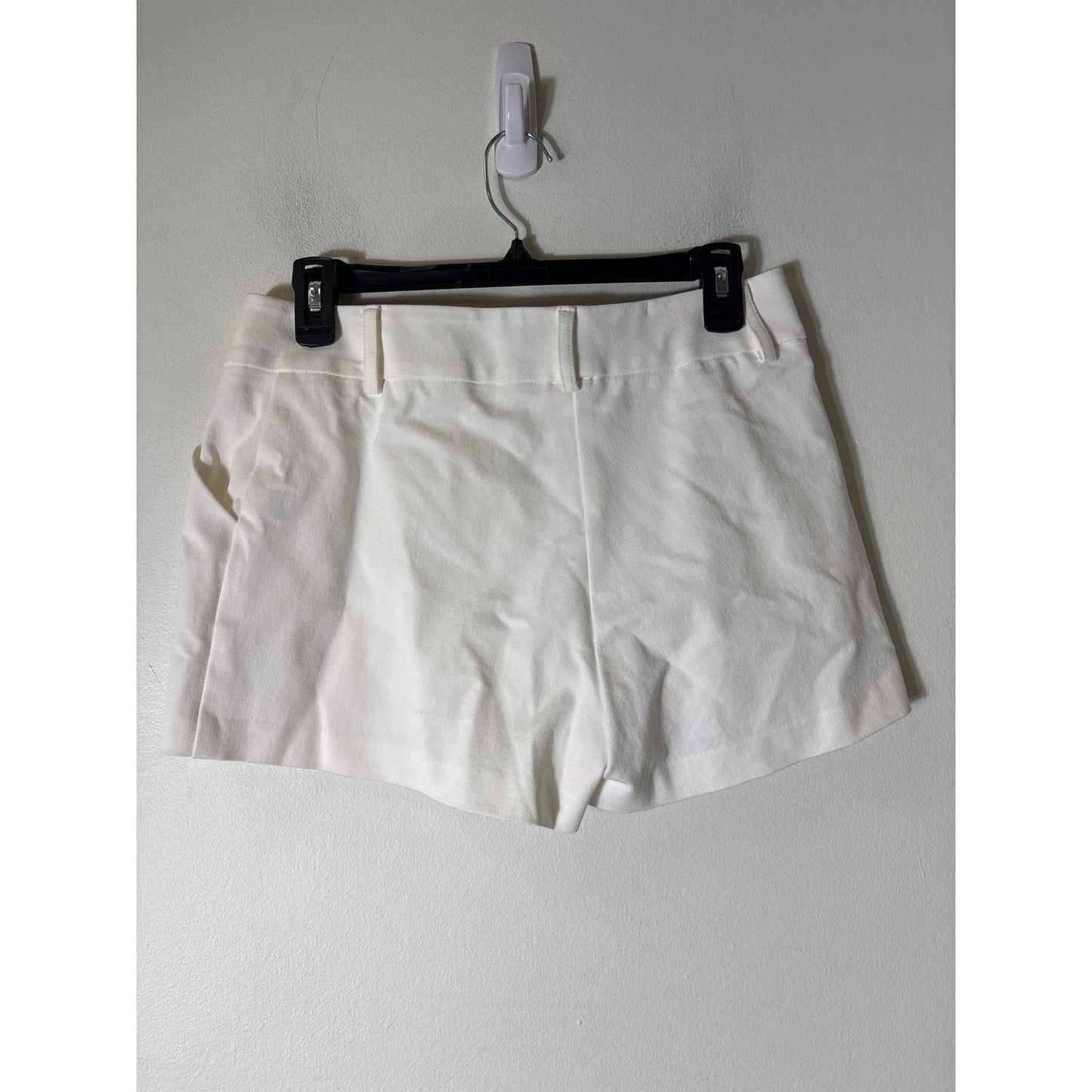 Drew White Flat Front Shorts Sz 6