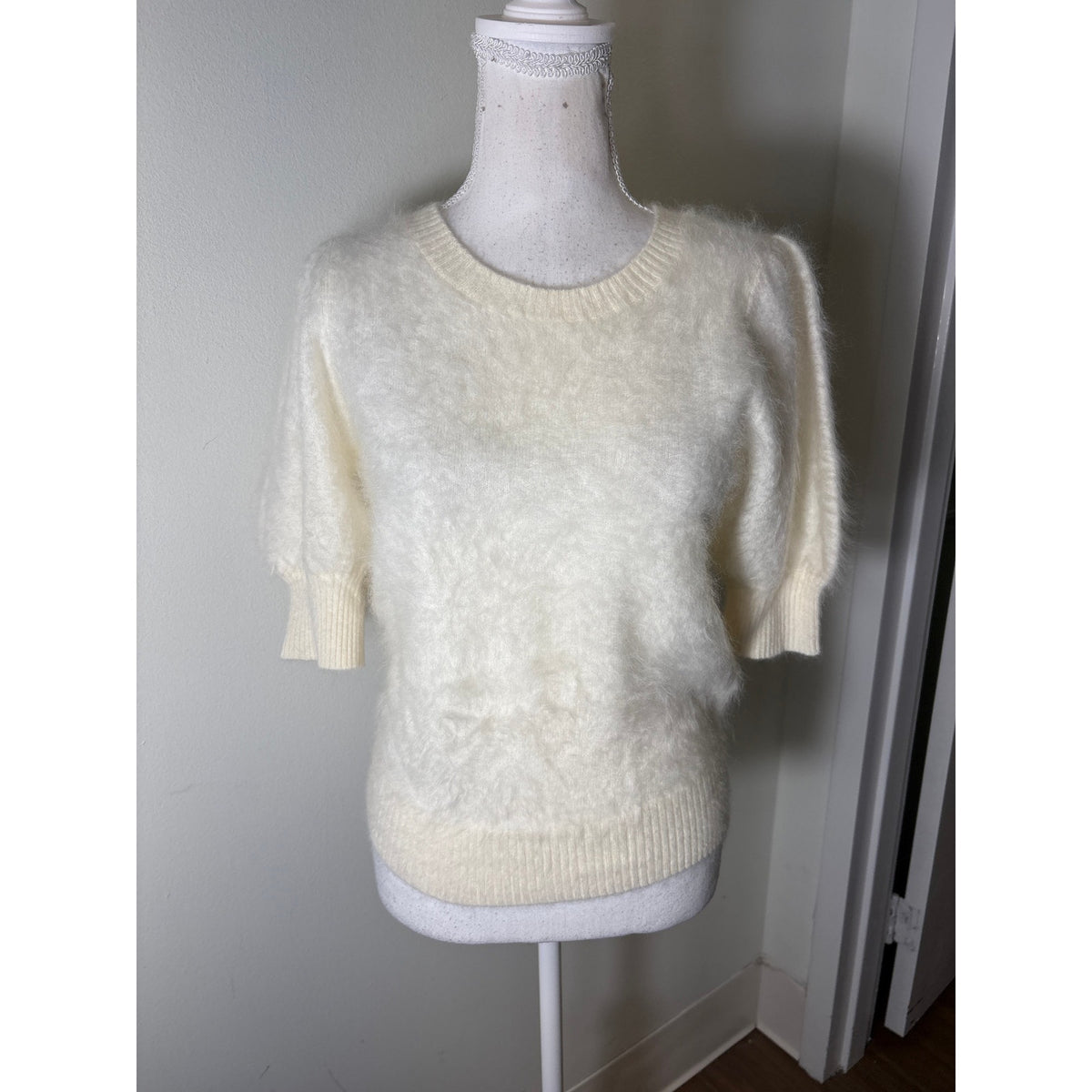 Paige Winter White Half Sleeve Fuzzy Cashmere Sweater Sz s