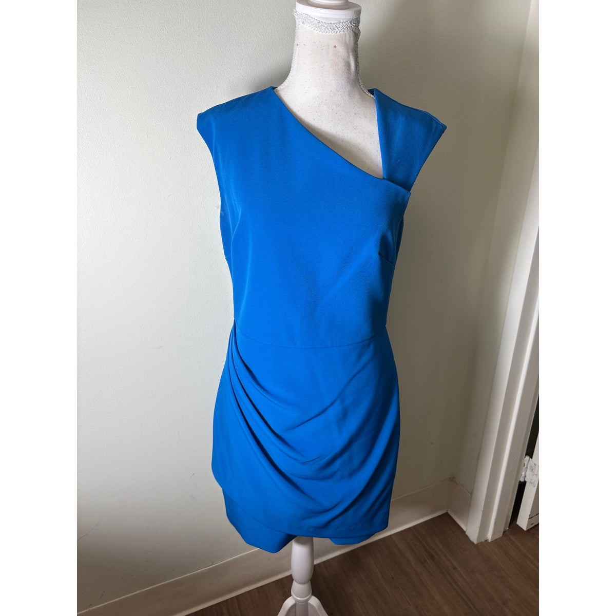 Halston Bright Blue Sleeveless Asymetrical Knee Length Skirt Sz 6