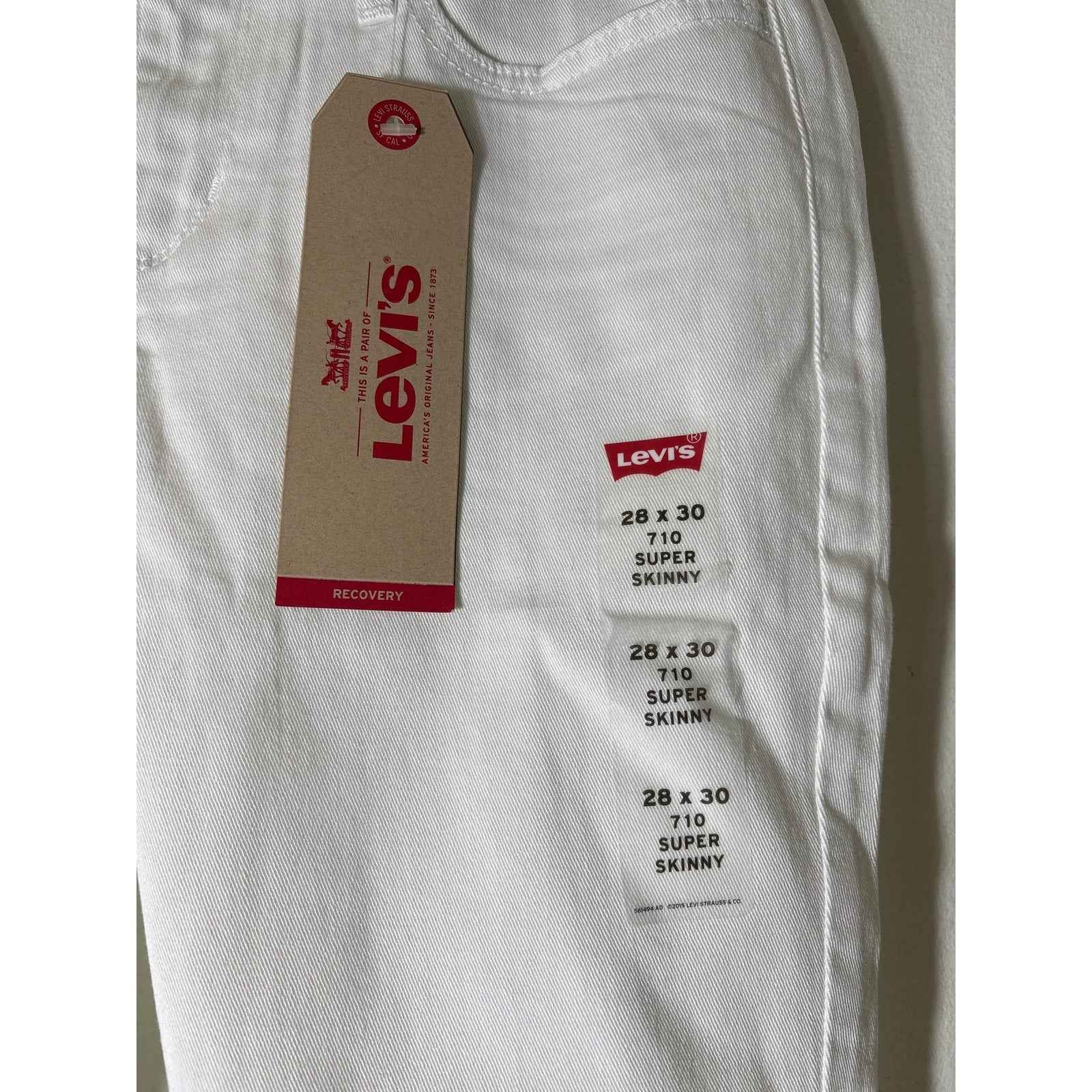 NWT Levi's White Super Skinny Jeans Sz 28x30