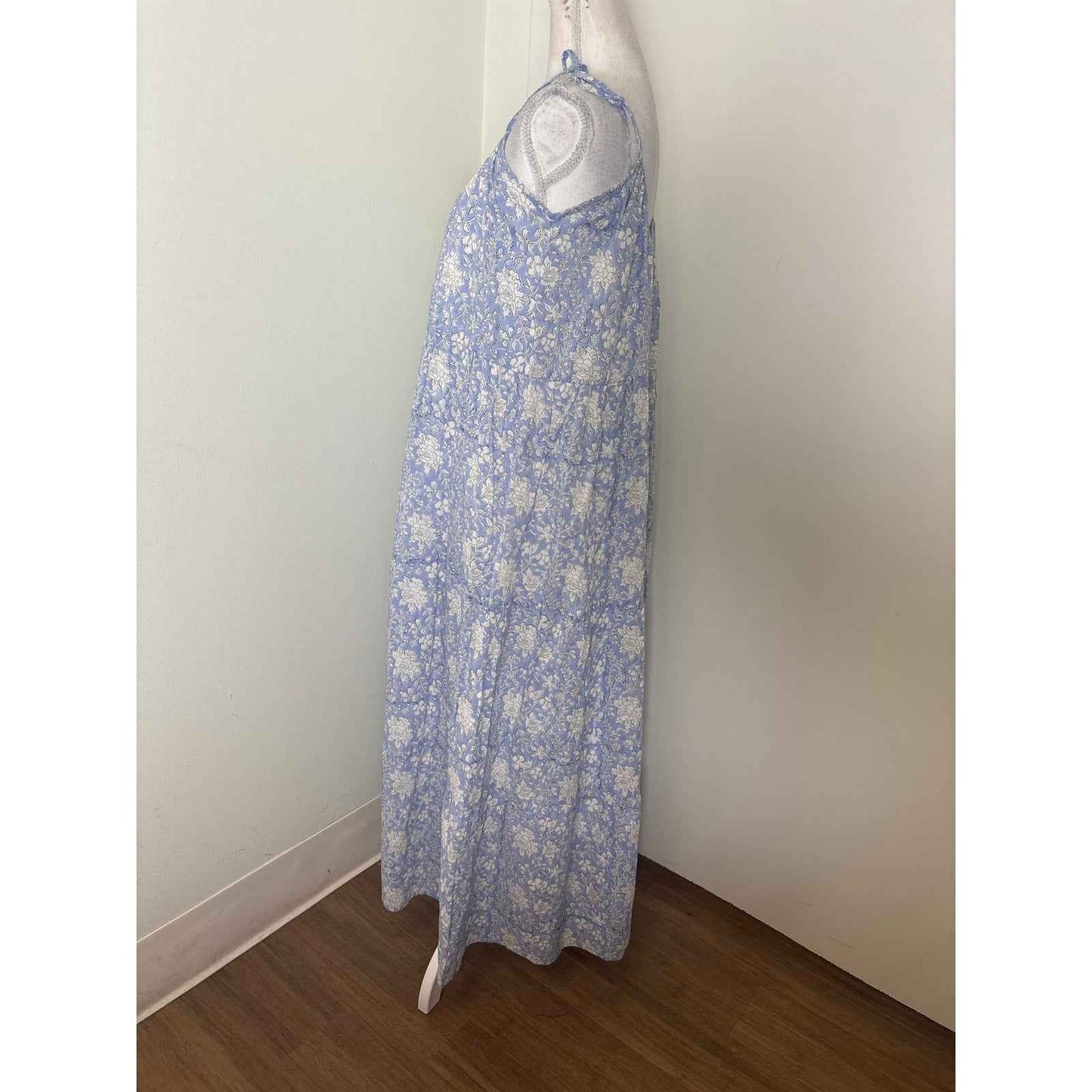 NWT Marea Siesta Light Blue and White Floral Maxi Dress Sz L