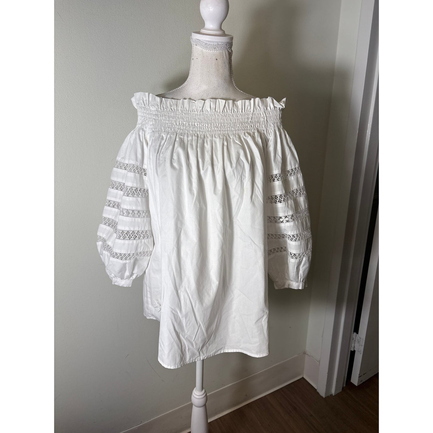 Mi Golondrina Crisp White Off the Shoulder 3/4 Sleeve Cotton Top Sz M