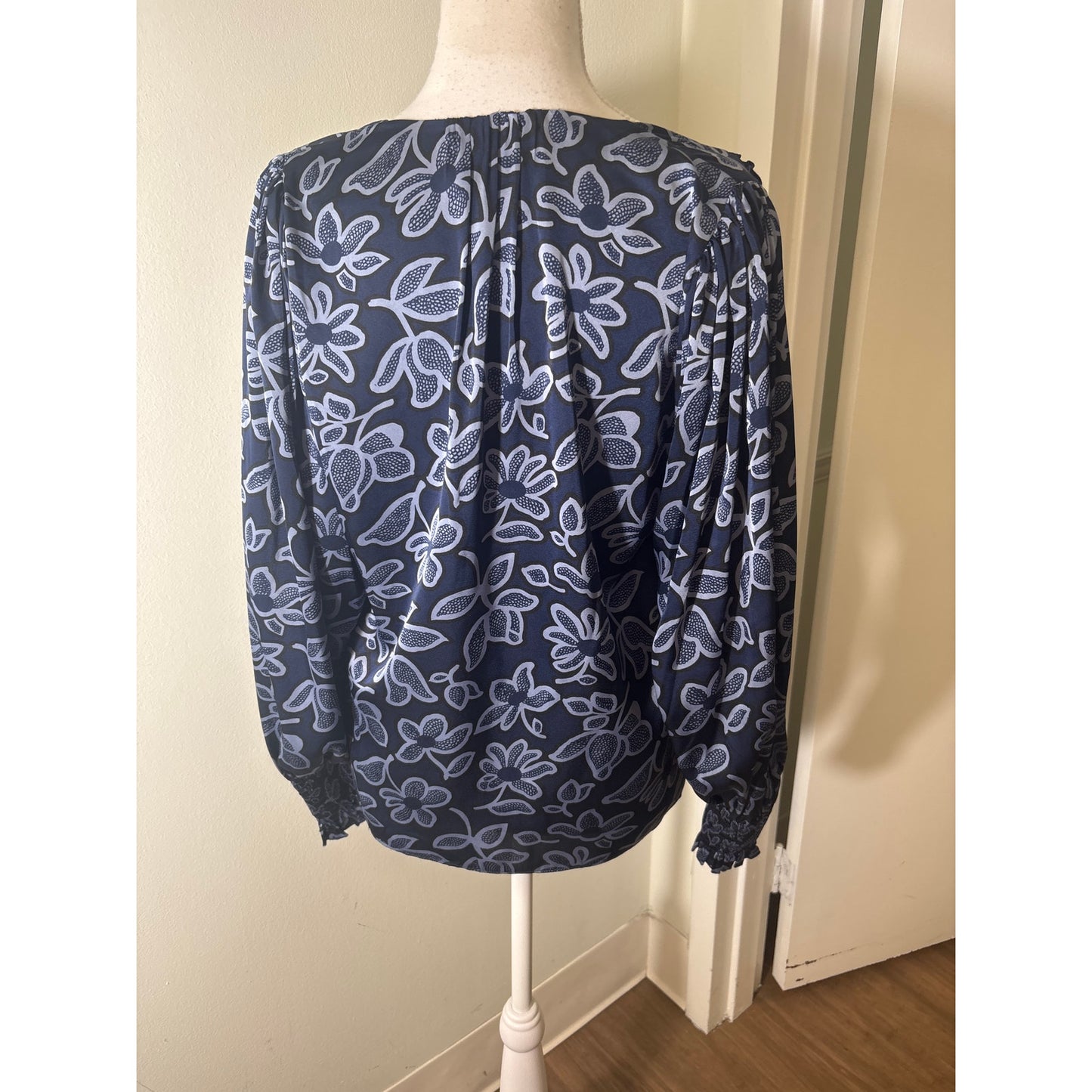 Rebecca Taylor Navy Floral Long Sleeve V-Neck Shirt Sz S