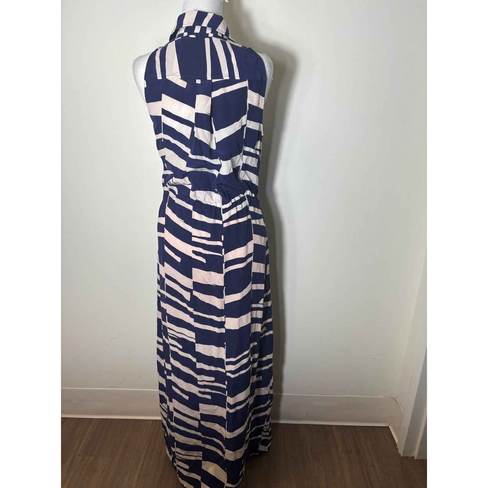 Trina Turk Navy Blue and White Print Silk Sleeveless Maxi Dress sz M