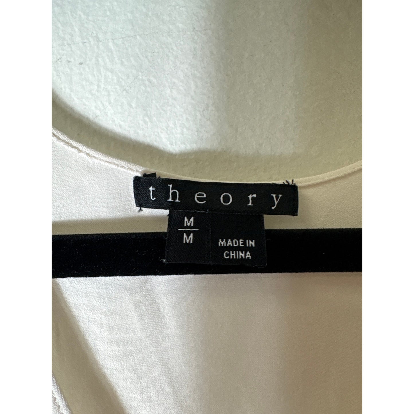 Theory Silk off White Sleeveless V-Neck Tank Sz M