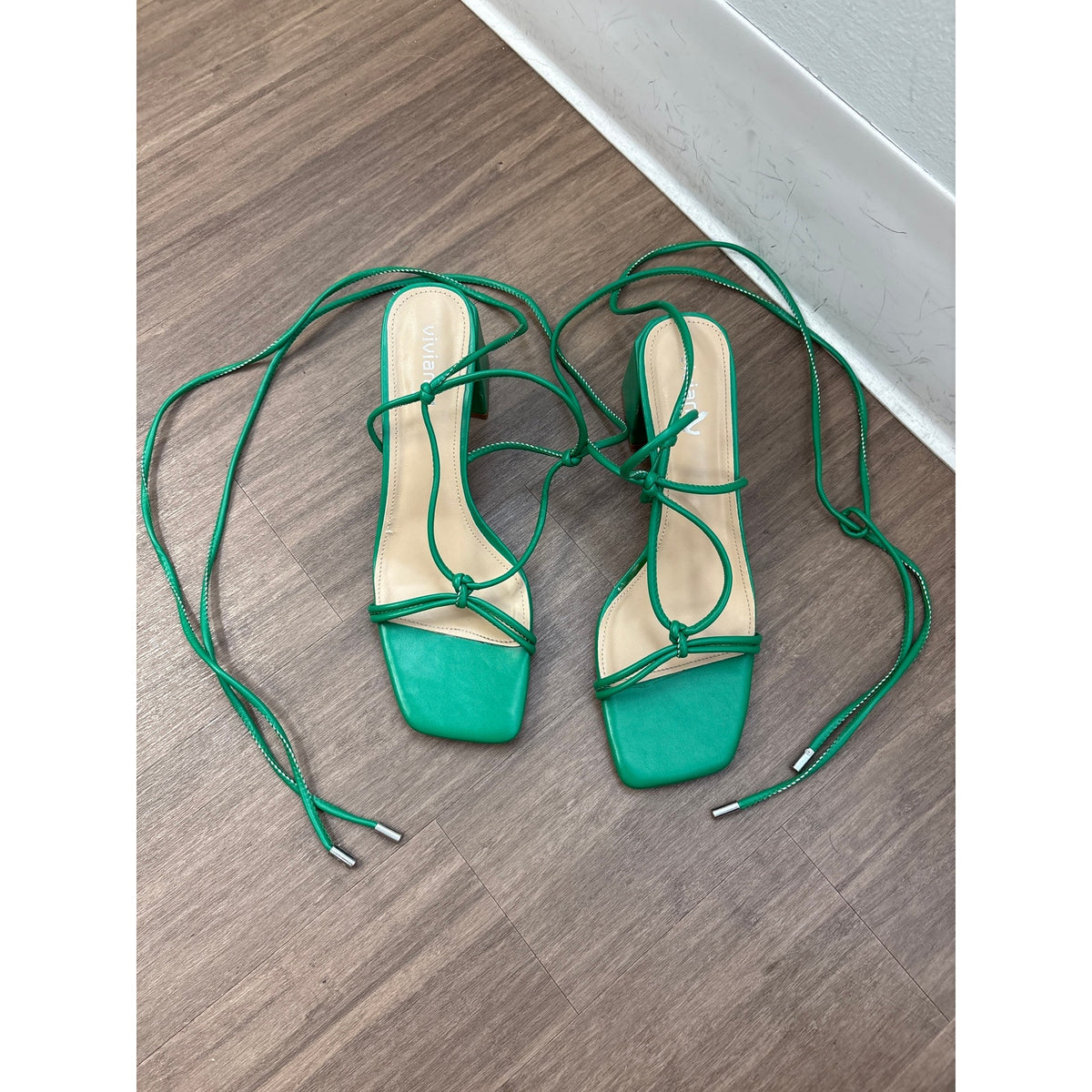 Vivian Green Lace Up Block Heels Sz 10
