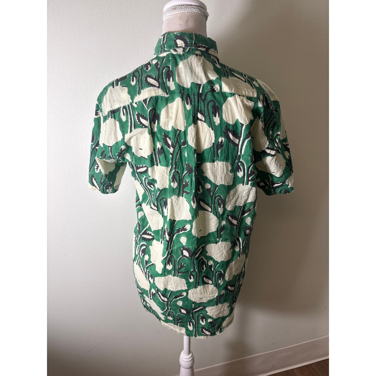 V.DE.VINSTER Green and White Cotton Print Short Sleeve Shirt Sz S