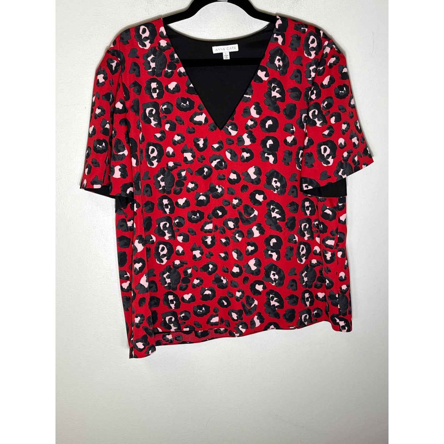 Anna Kate Red Cheetah Print Top Sz L