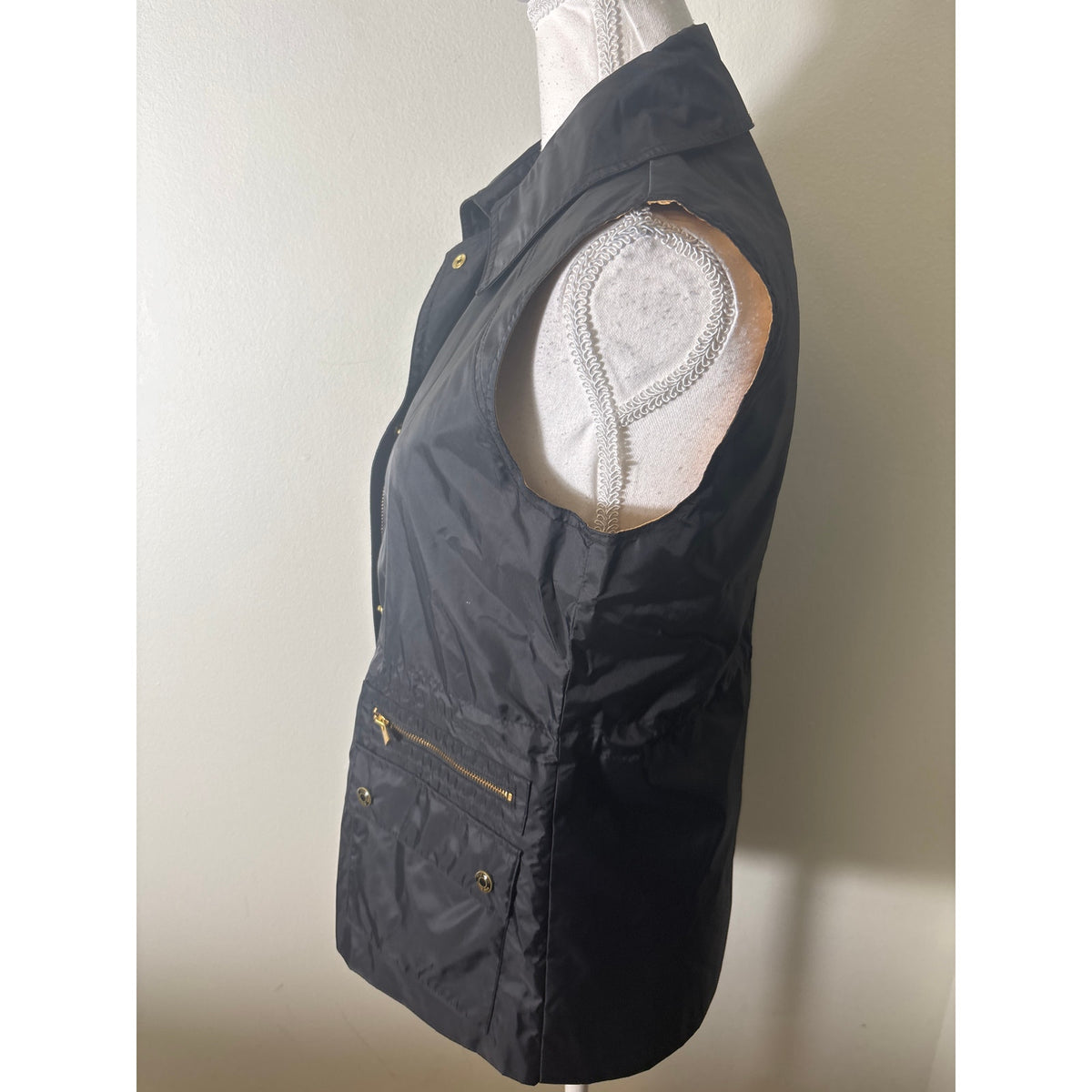 Woman’s Peter Millar Black Snap/Zipper Vest Sz XS