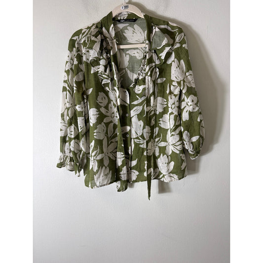 Zara Green and White Floral Cotton Long Sleeve Button Up Sz M