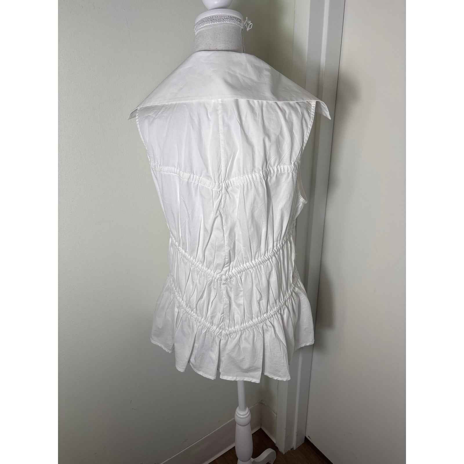 Renaissance Renaissance White Sleeveless Tie Front Shirt with Large Collar Sz 42