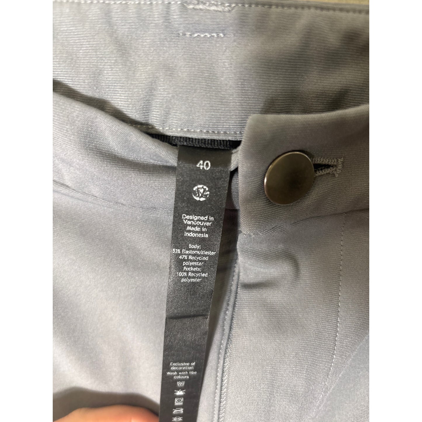 Men's Lululemon Medium Gray Flat Front Performance Pants Sz 40x30