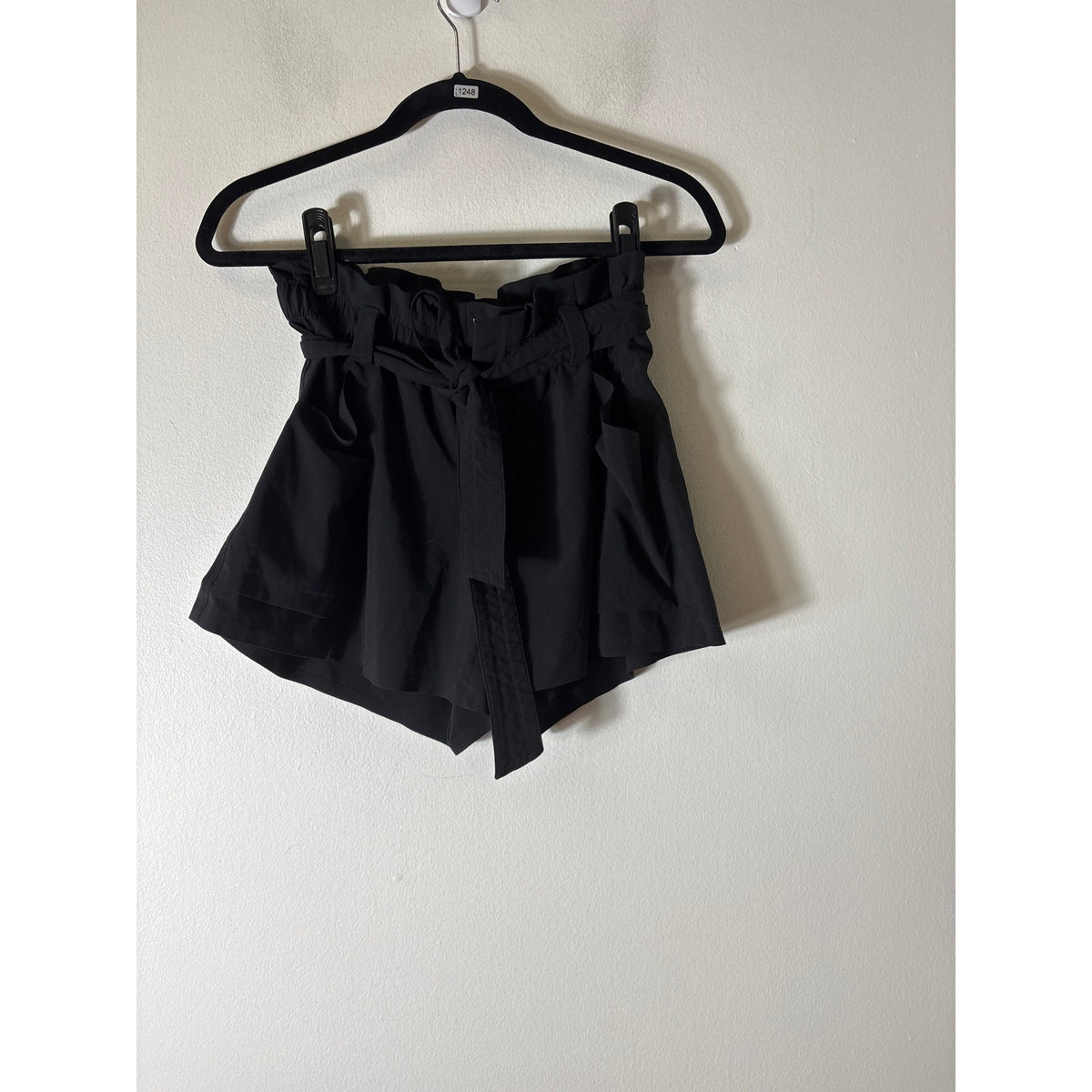 Athleta Black Tie Waist Athleisure Shorts Sz 4