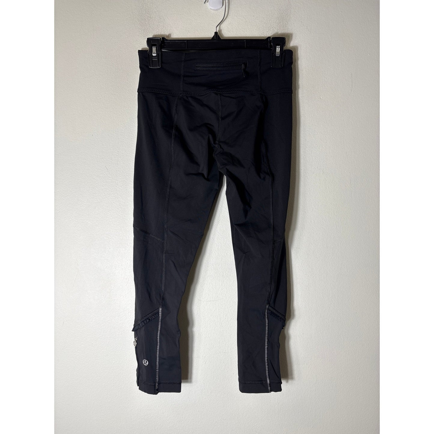 Lululemon Black Ruffle Ankle Trim Leggings Sz 6