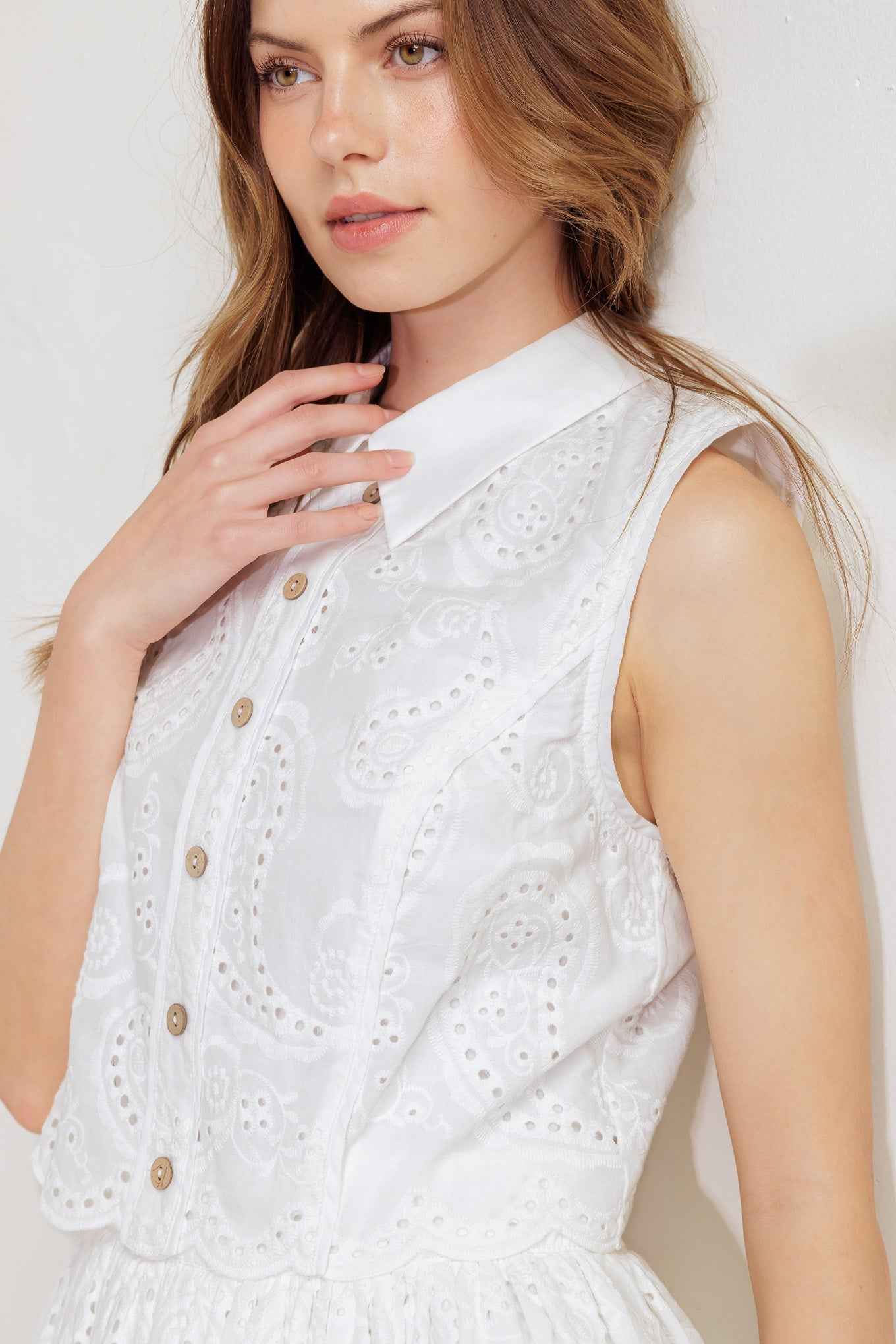 LEAF KISS WHITE WOVEN EYELET MINI DRESS