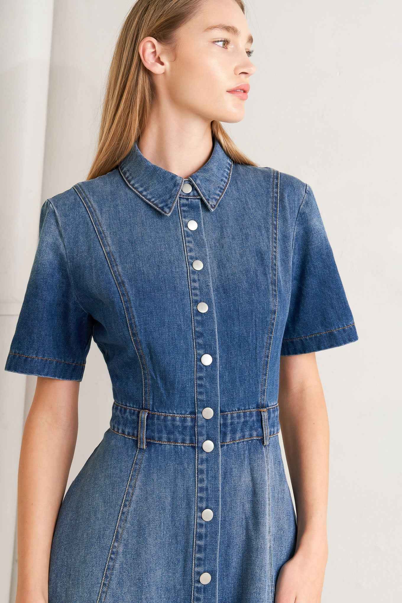 ELEGANT TOUCH DENIM MIDI DRESS