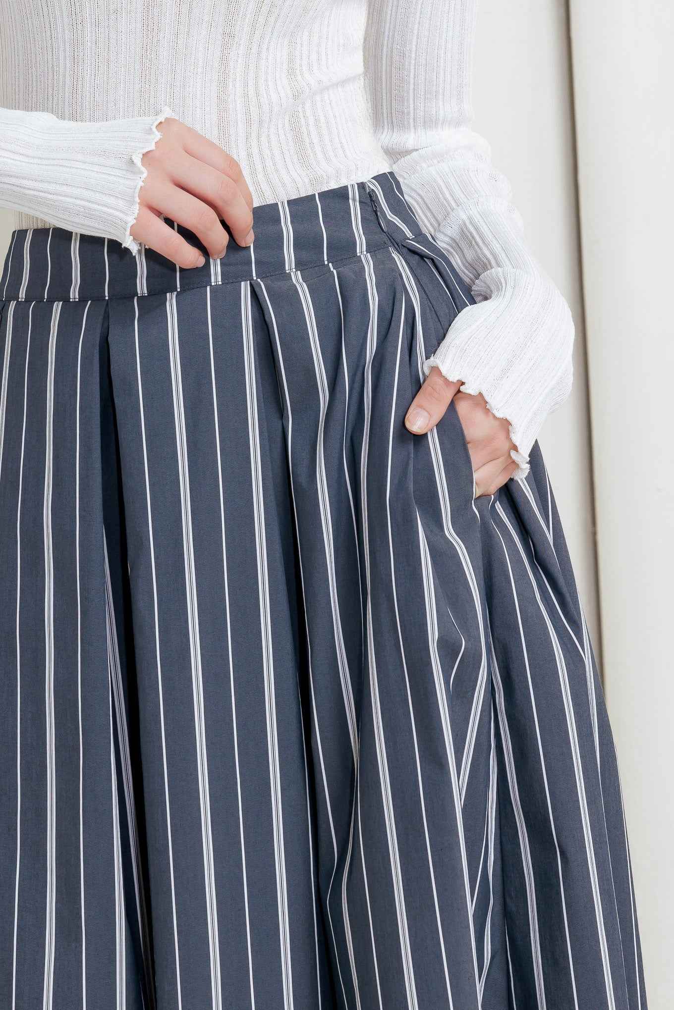 BEHIND THE GRIN WOVEN MIDI SKIRT