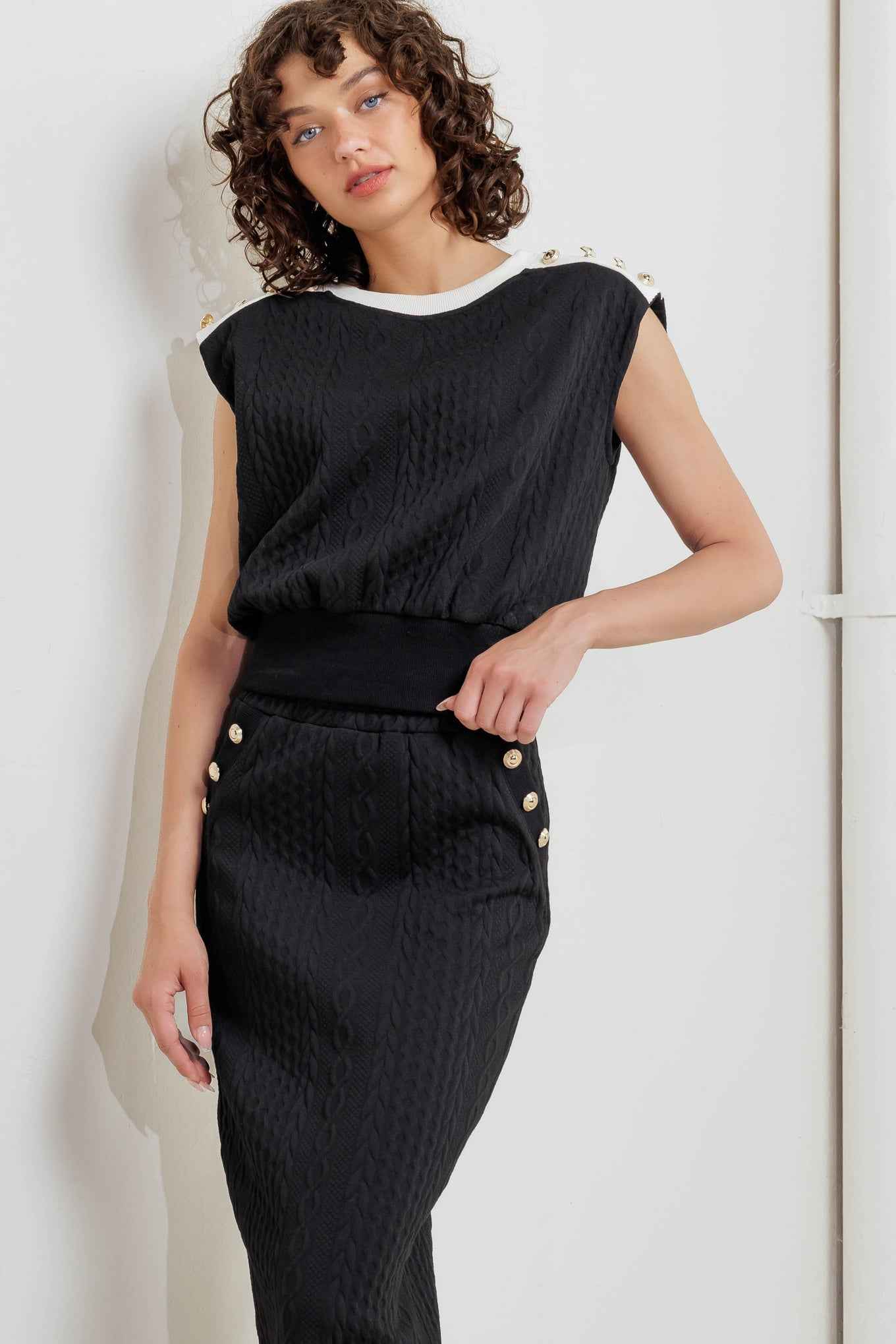 URBAN LUXE COMMAND KNIT MIDI SKIRT