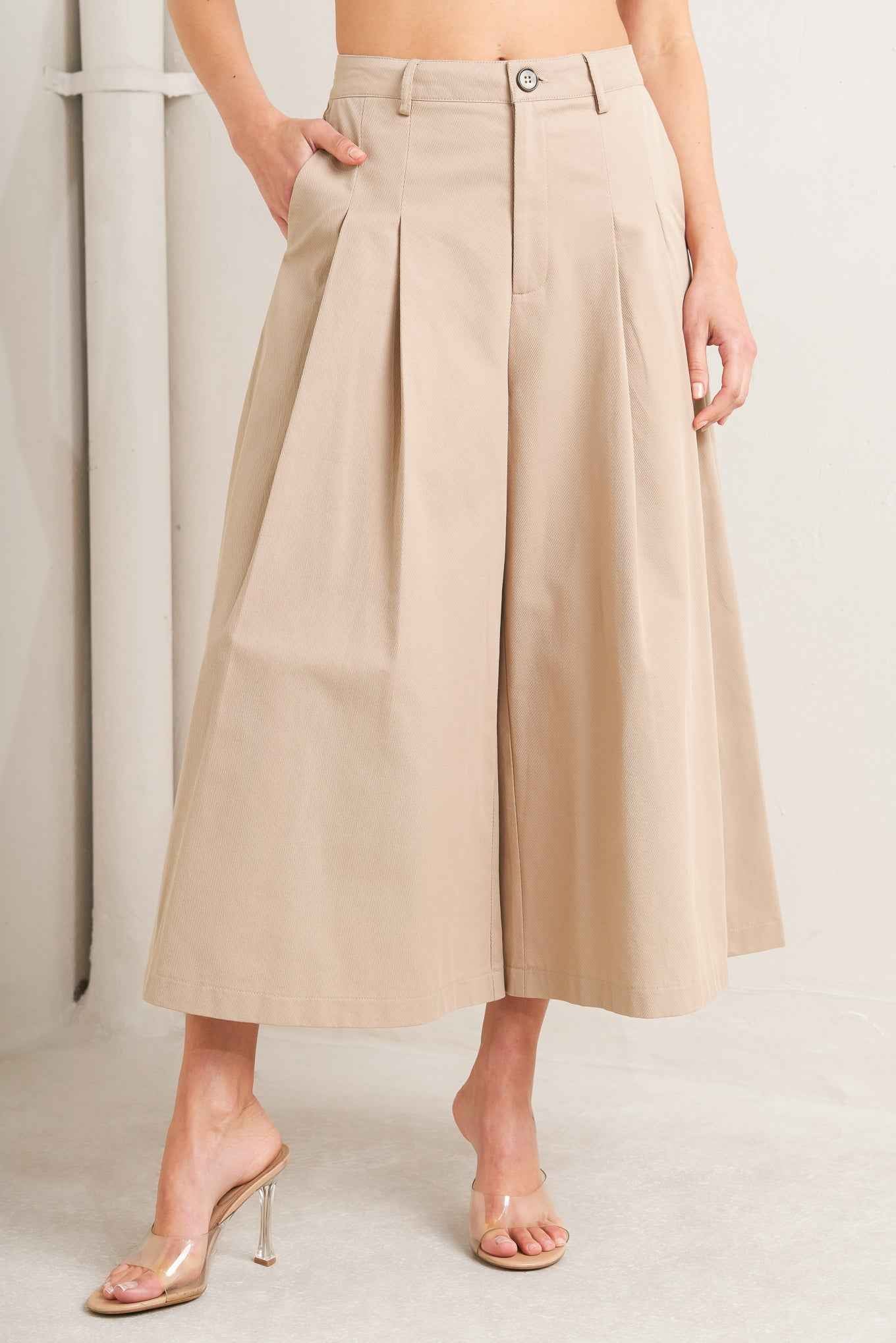 ELEGANT PLEAT WOVEN CULOTTE