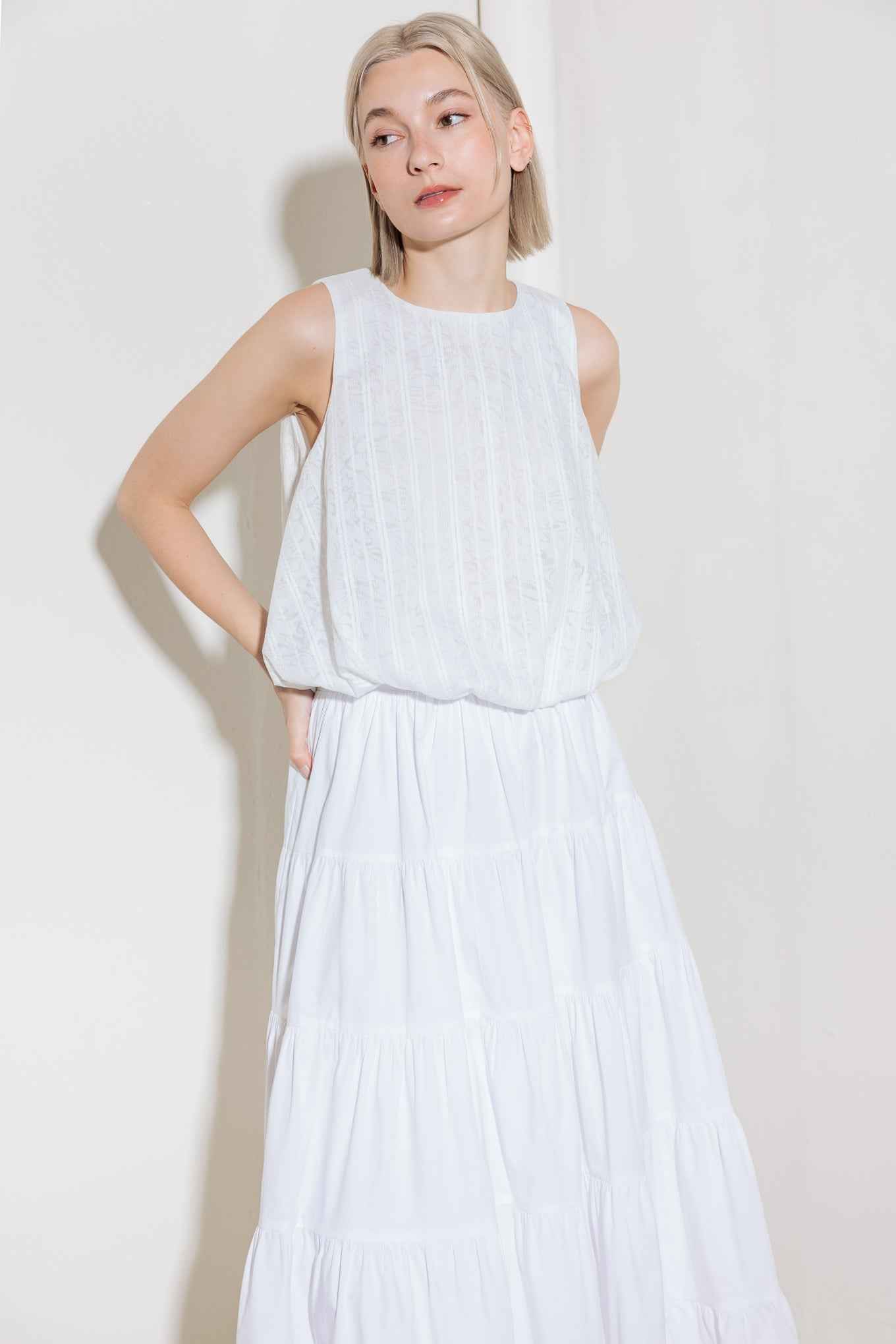 TIMELESS WITH EDGE WOVEN LACE TOP