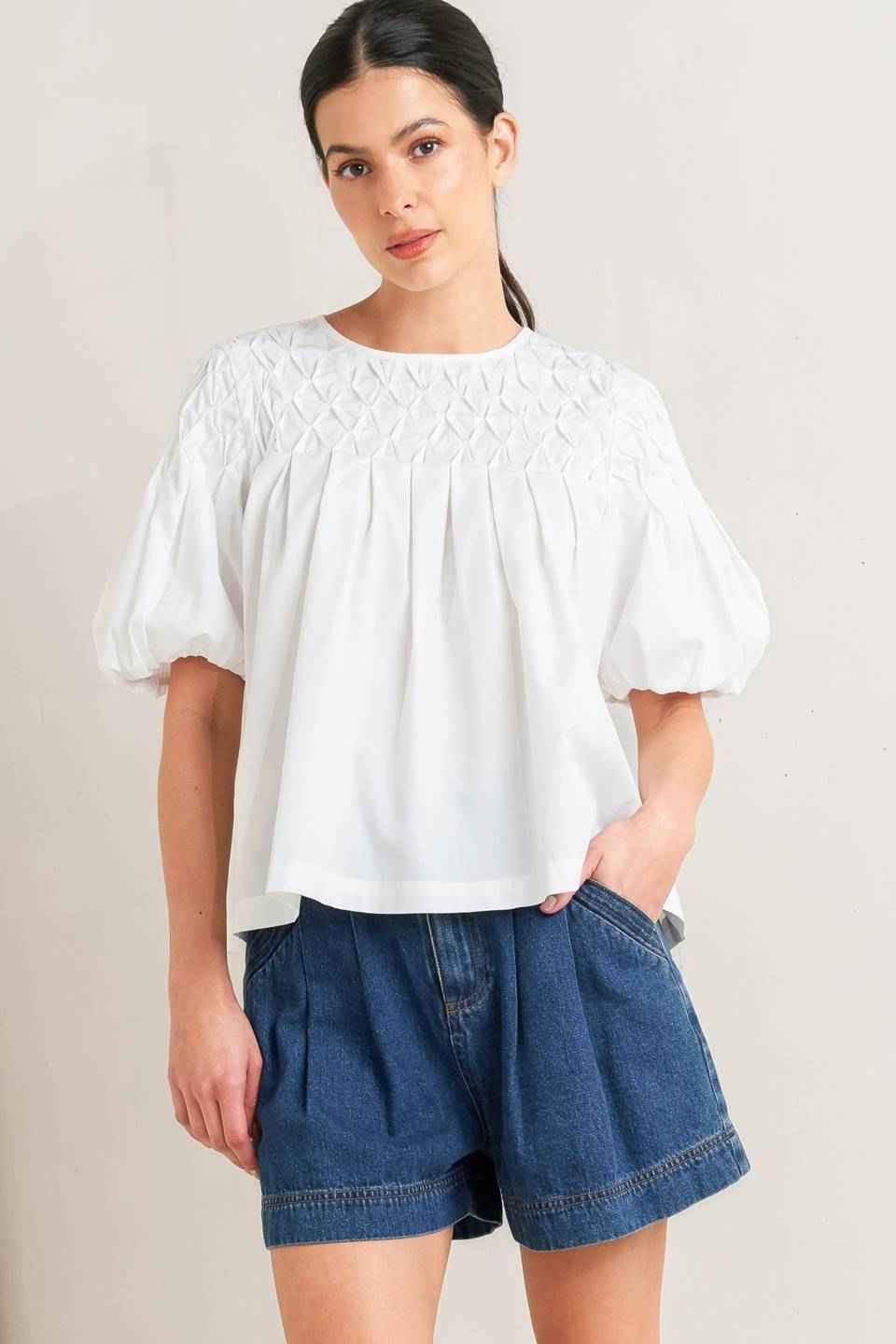 WHITE DREAM PUFF WOVEN TOP