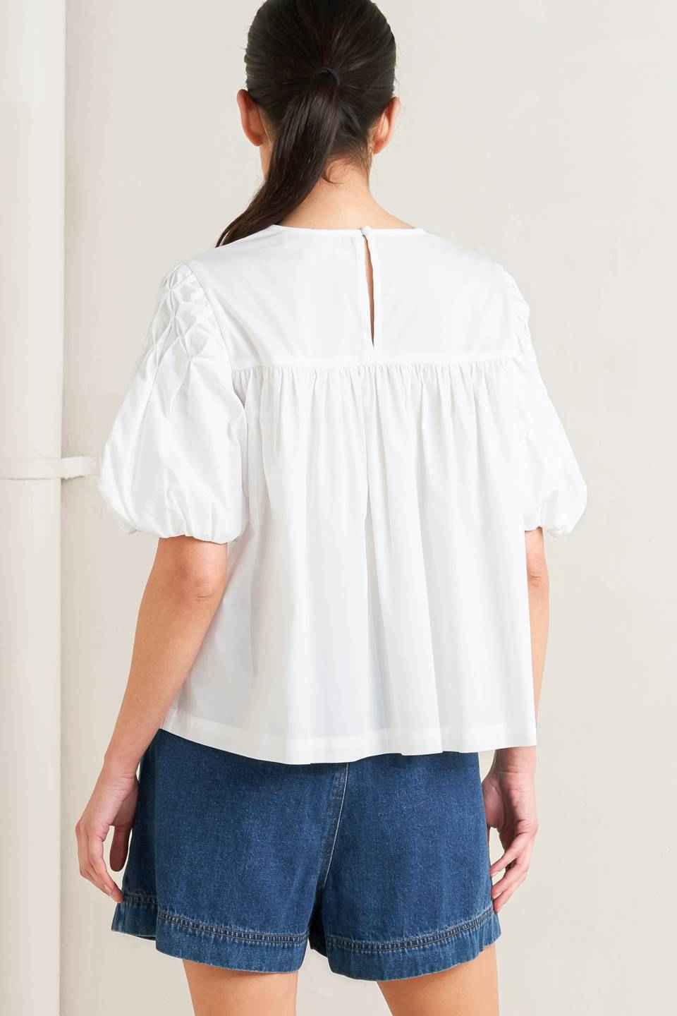 WHITE DREAM PUFF WOVEN TOP